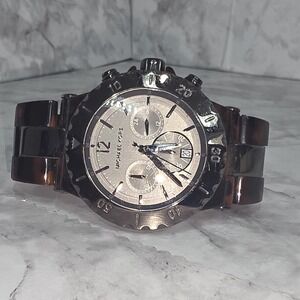 Michael Kors MK5501 Tortoise Shell and Stainless Steel Ladies Watch AS IS